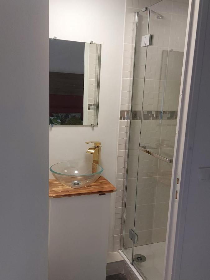 Happy Land Holliday Residential Hotell Épinay-sur-Seine Exteriör bild