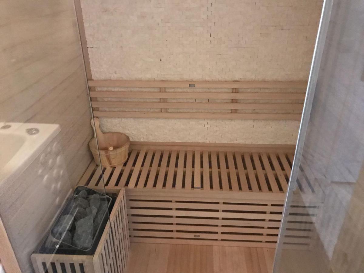 Happy Land Holliday Residential Hotell Épinay-sur-Seine Exteriör bild