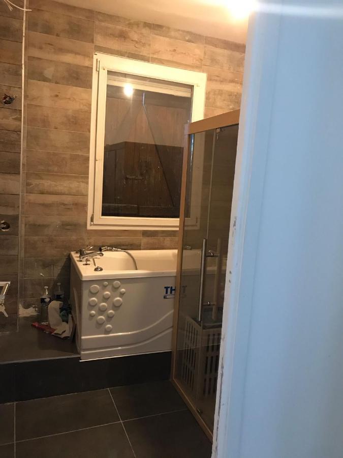Happy Land Holliday Residential Hotell Épinay-sur-Seine Exteriör bild